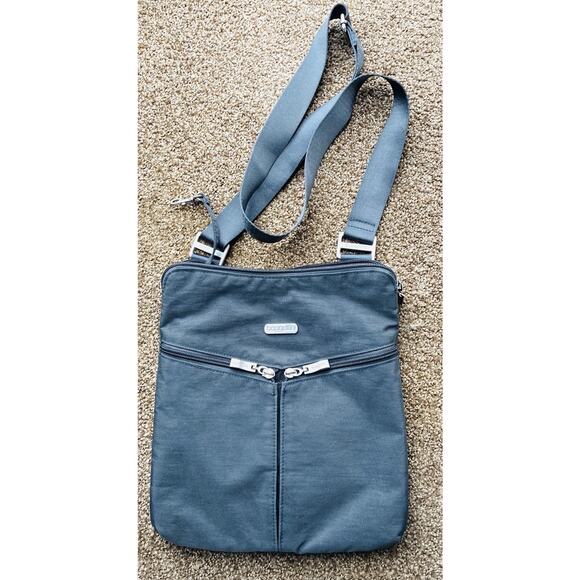 Baggallini Handbags - Baggalini Horizon Gray Bag has Pkts,Slip Pkt Zippers Hot Pink Lining Crossbody